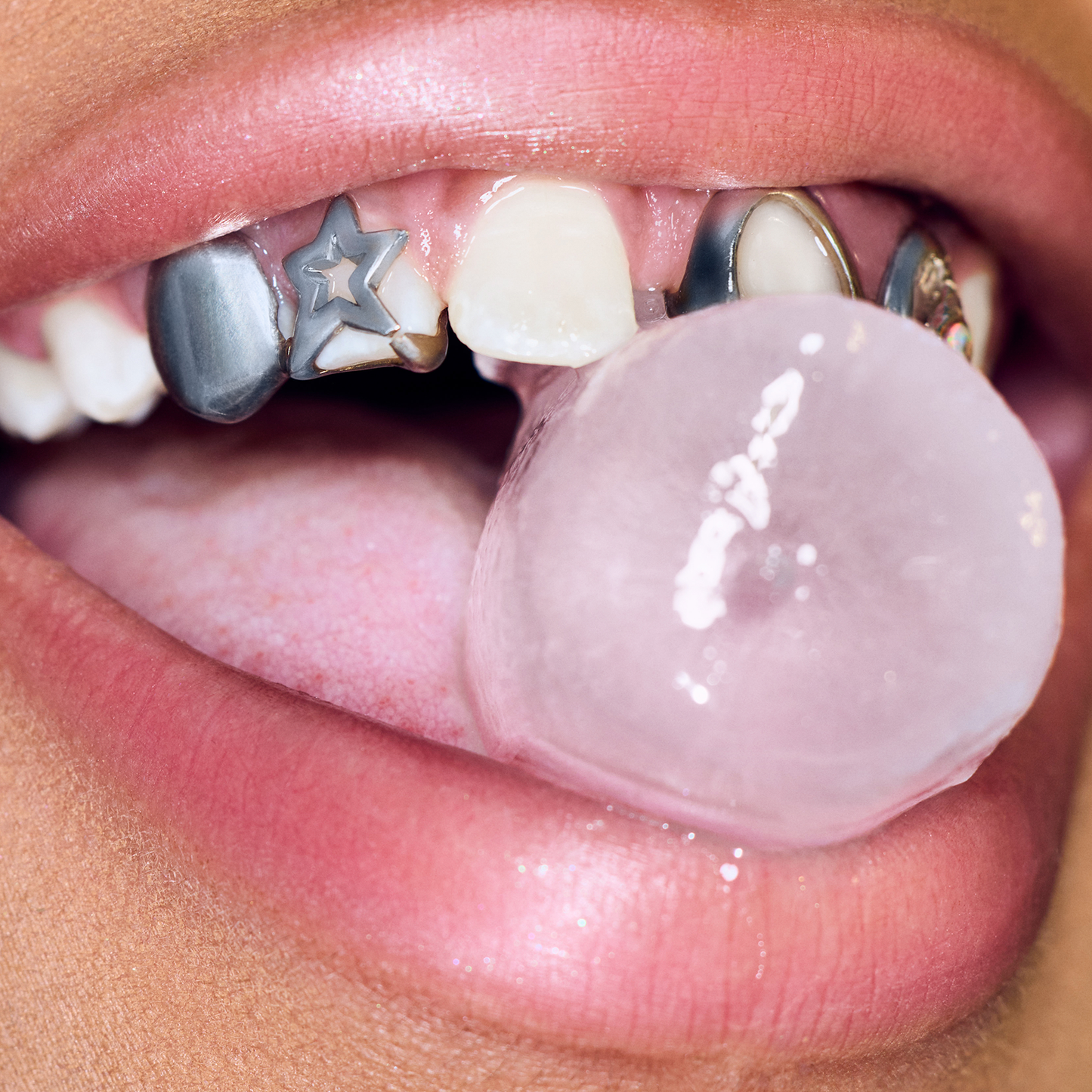 Invisible Plumpling Lip Liner